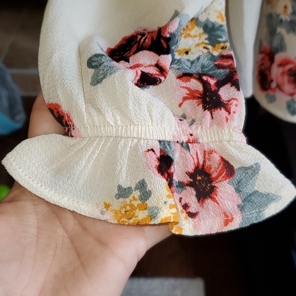 Off-Shoulder Top - Picture 2 of 5